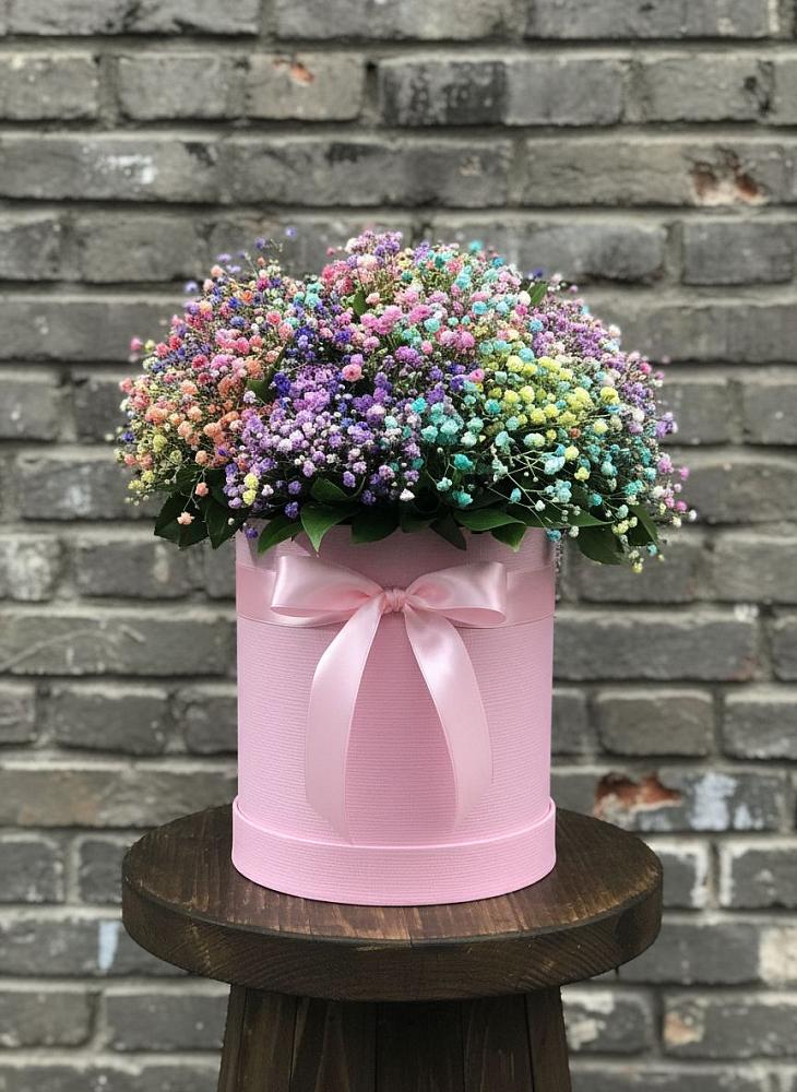 Цветочная композиция из Гипсофила и Розы в шляпной коробке в Большое Мурашкино