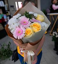 Букет цветов из:  Герберы, Розы и Хризантемы в Большое Мурашкино