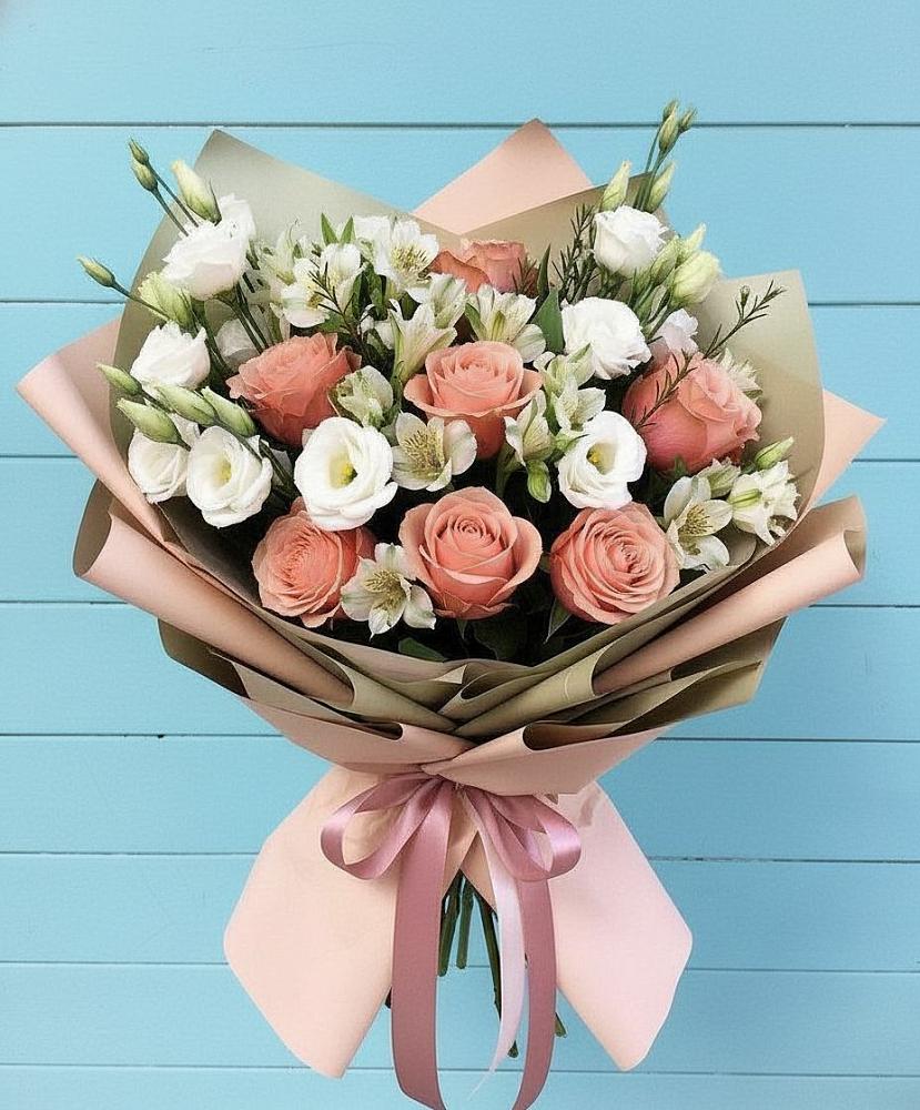Букет цветов из: Розы, Альстромерии и Лизиантусы в Большое Мурашкино