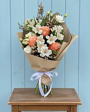 Букет цветов из:  Альстромерии, Лизиантусы, Розы и Хризантемы в Большое Мурашкино