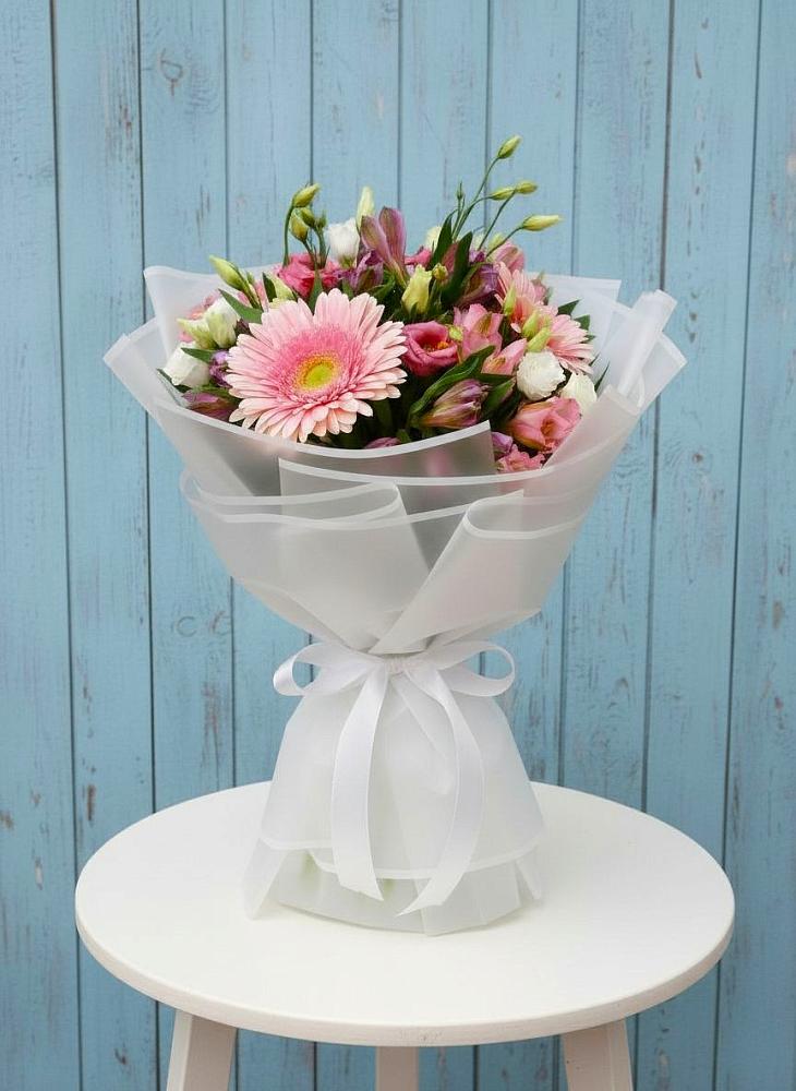 Букет цветов из: Герберы, Альстромерии и Лизиантусы в Большое Мурашкино