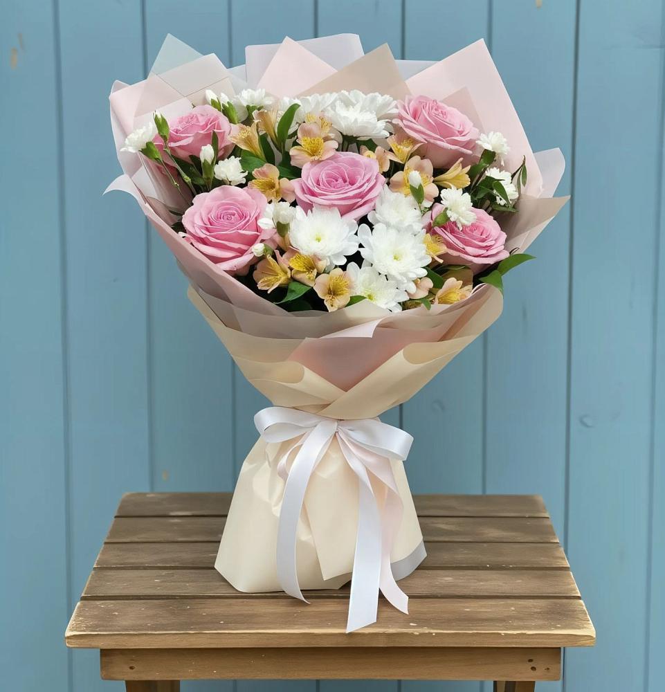 Букет цветов из: Гвоздики, Орхидеи и Розы в Большое Мурашкино