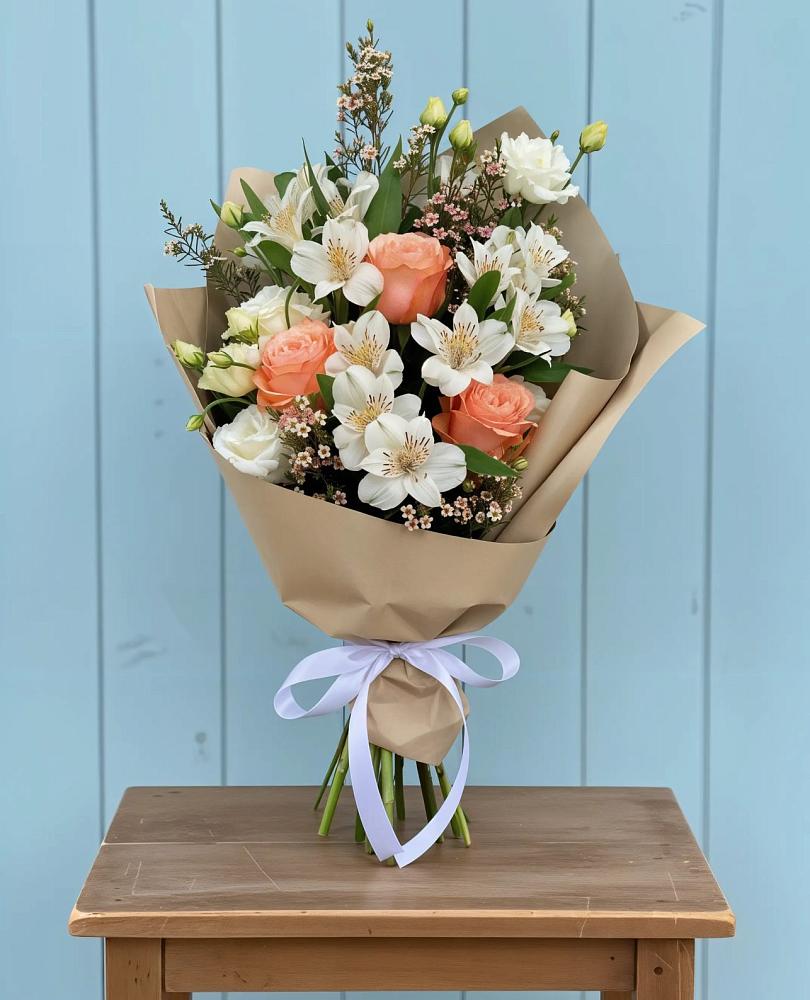 Букет цветов из: Альстромерии, Лизиантусы, Розы и Хризантемы в Большое Мурашкино