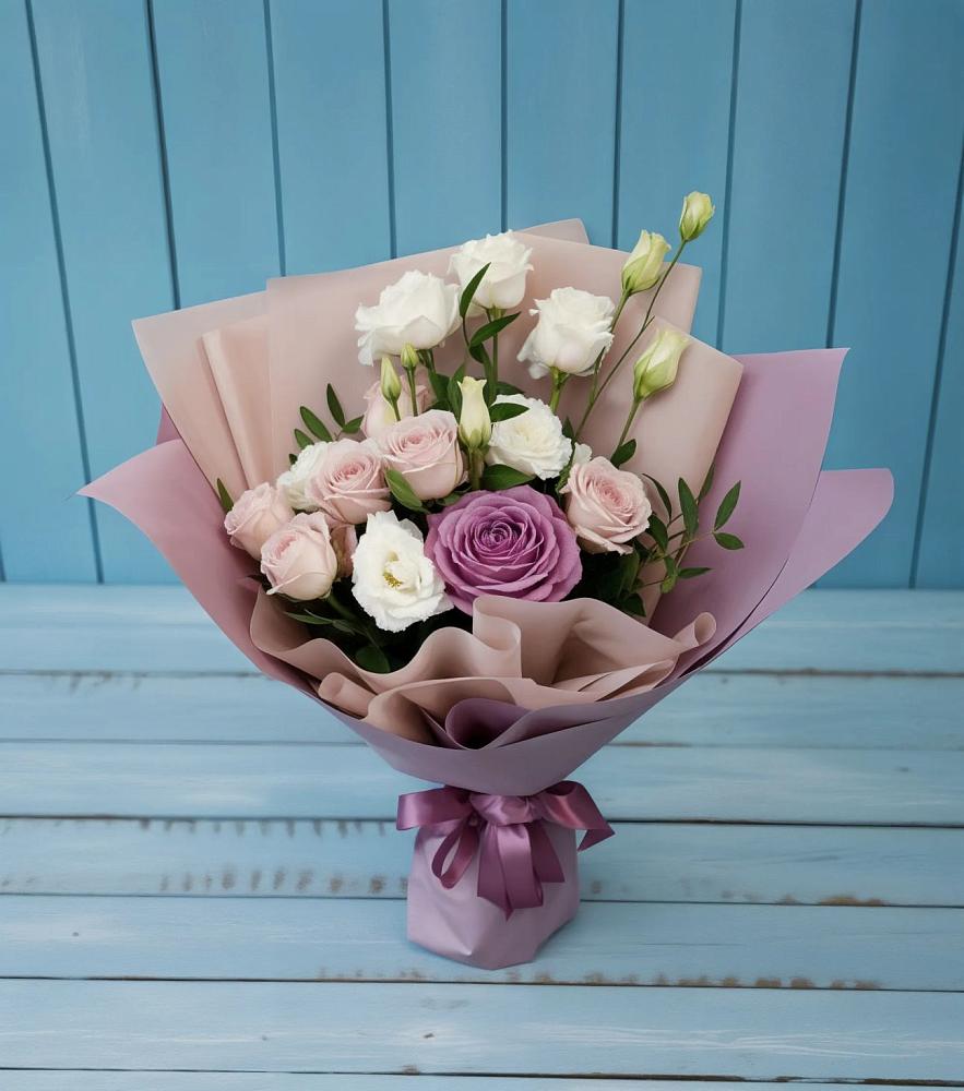 Букет цветов из: Розы и Лизиантусы в Большое Мурашкино